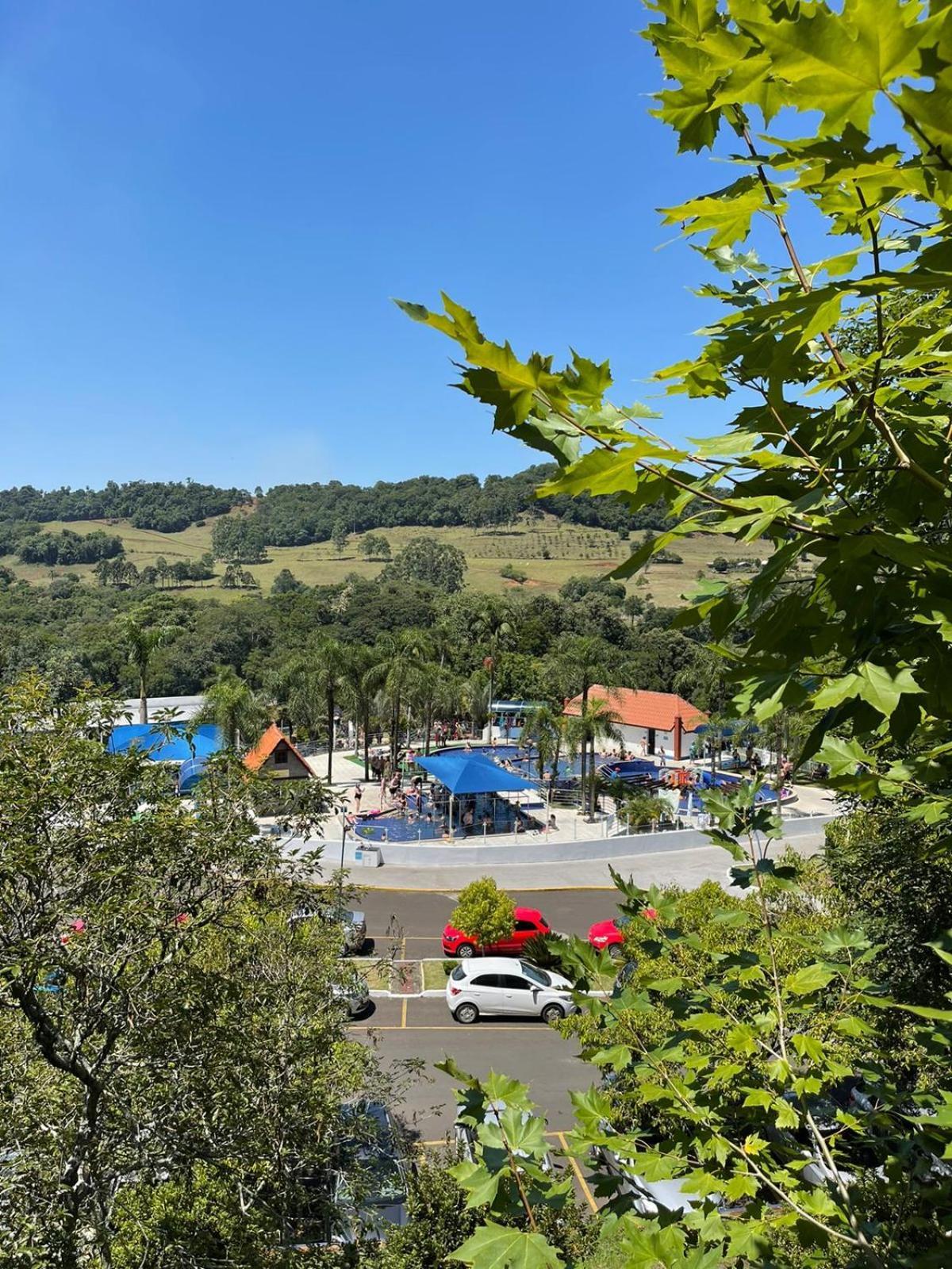 Apto Das Lavandas - 2 Quartos - Apto Todo Climatizado - A 150M Do Parque Termal! Piratuba Buitenkant foto